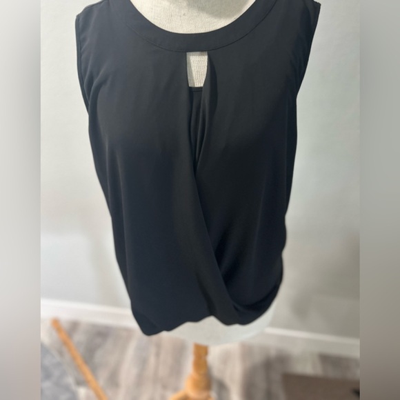 Hawthorn Tops - Cross front / tie back sleeveless blouse new with tags